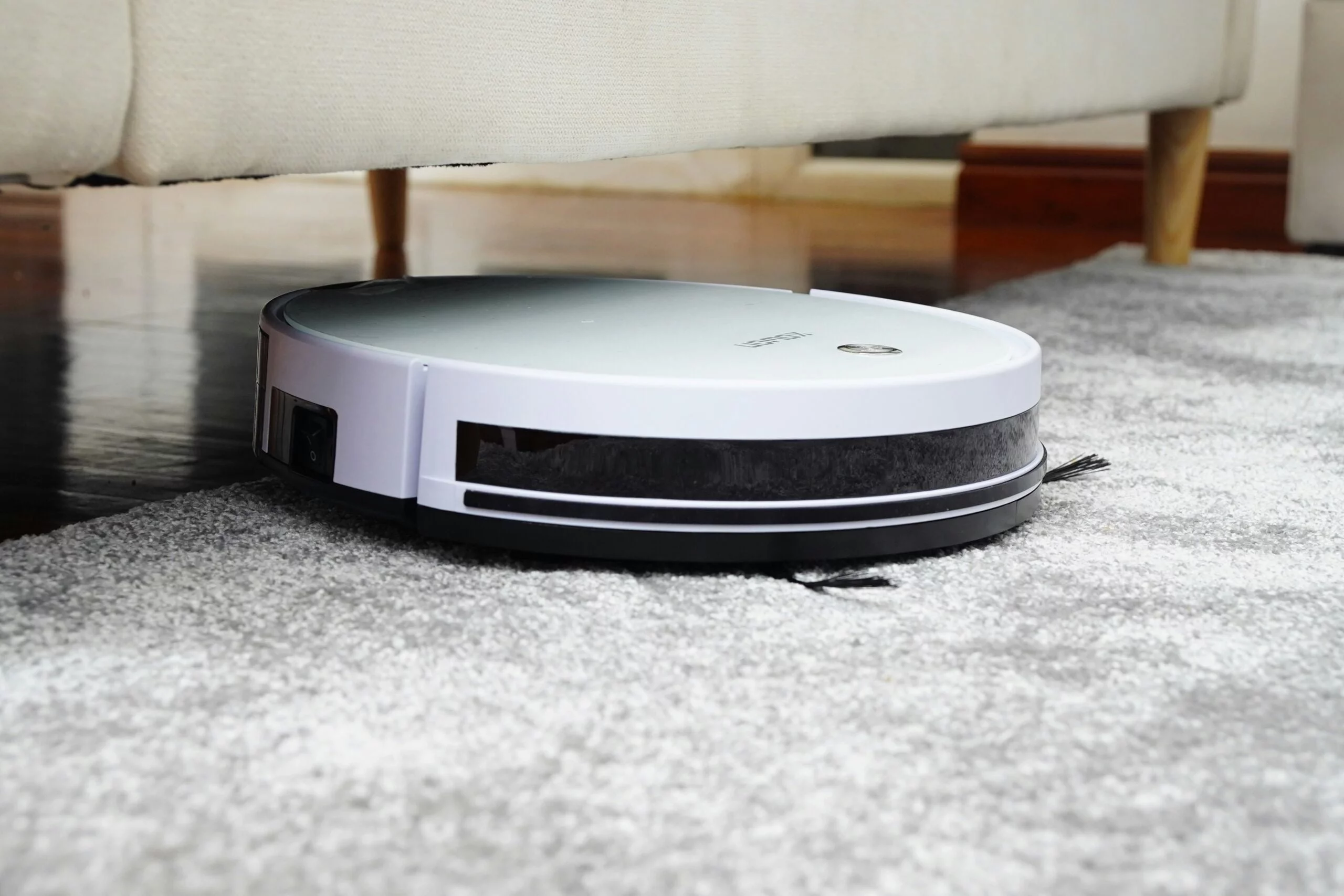 Robot-vaccum-cleaner